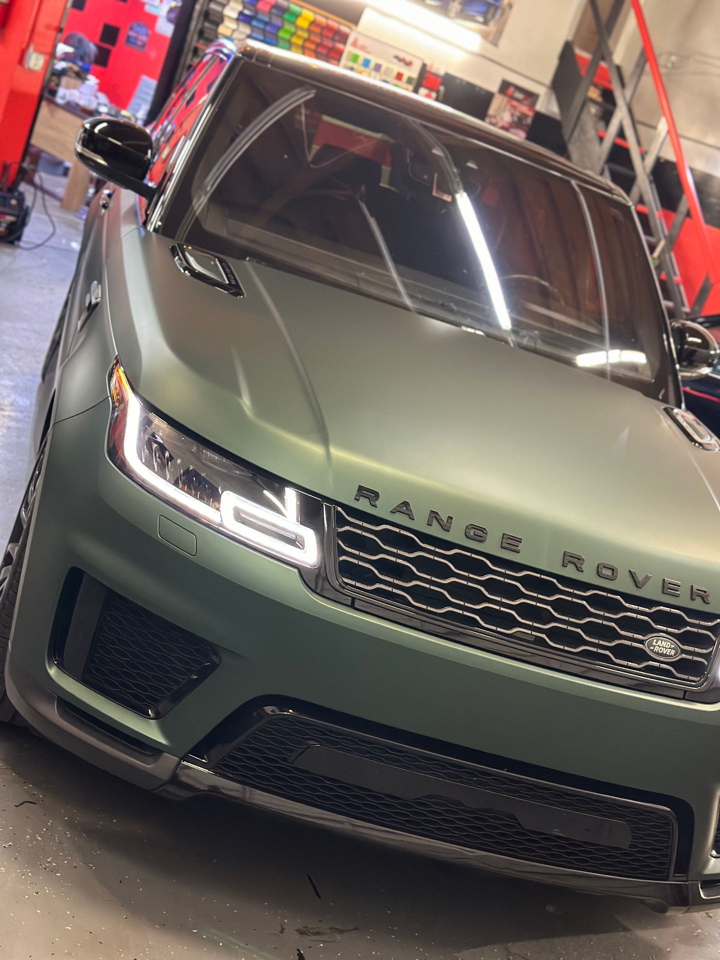 Range Rover Sport · Matte Military Green